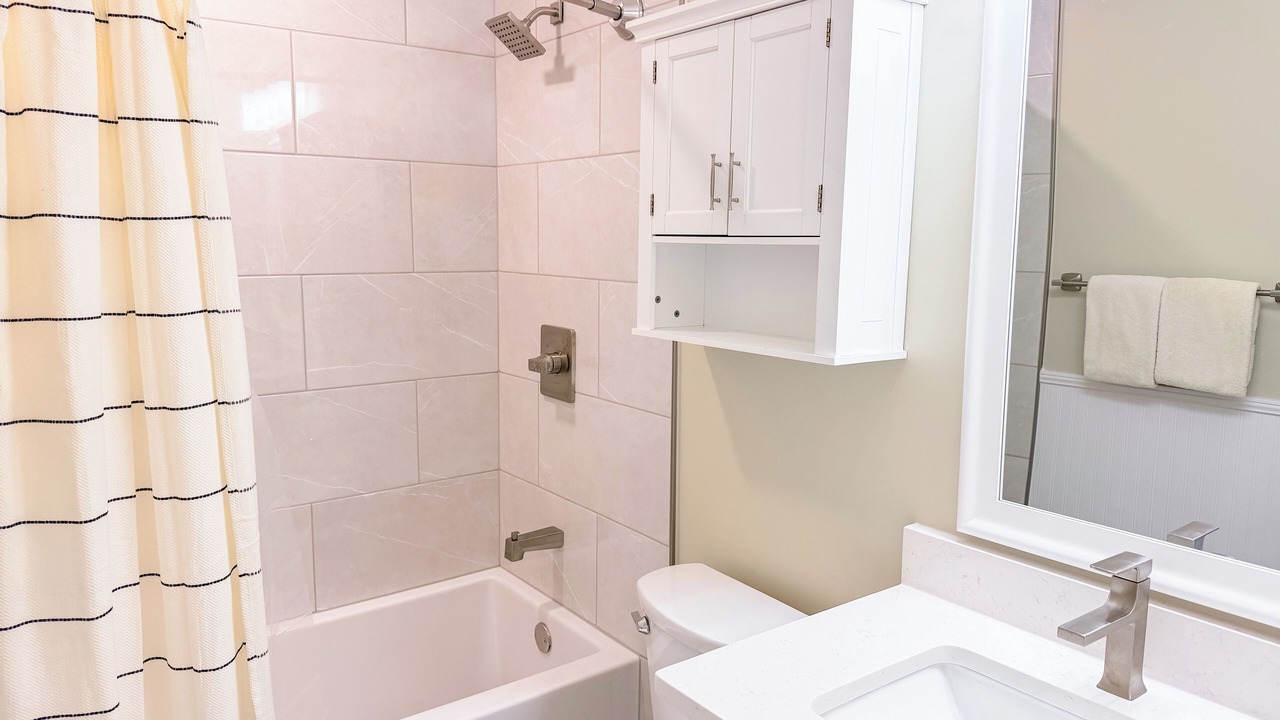 Photo of Bathroom in Ocean Drive