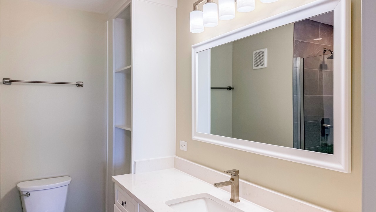 Photo of Bathroom in Ocean Drive