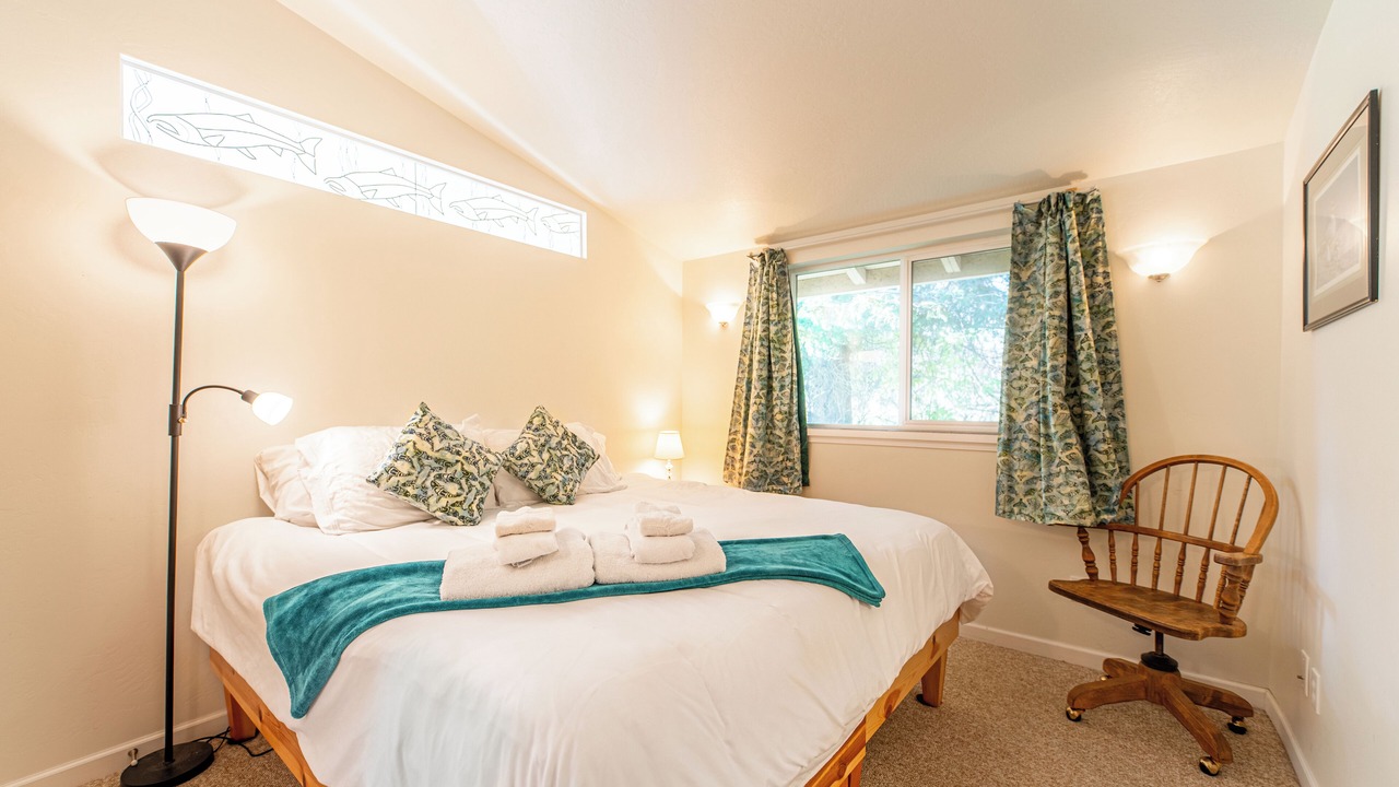 Photo of Bedroom in Homer