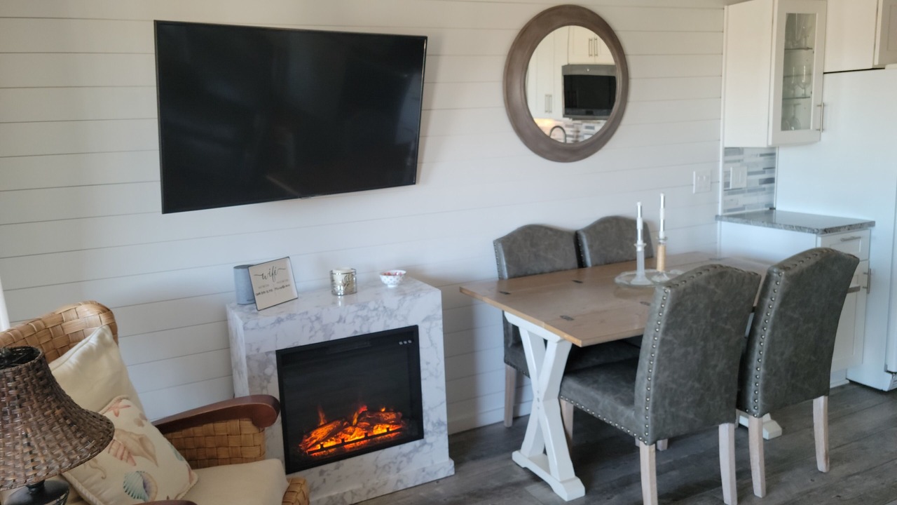 Photo of Livingroom in Folly Field