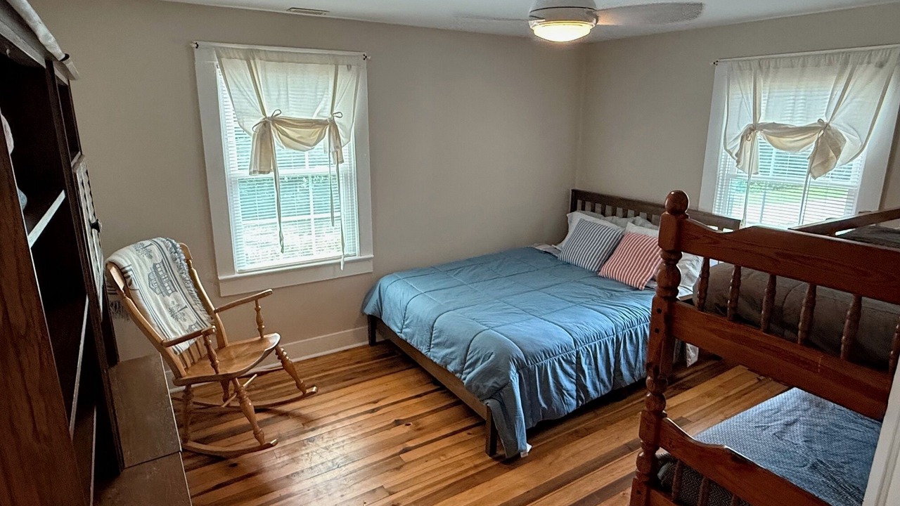 Photo of Bedroom in Shelby