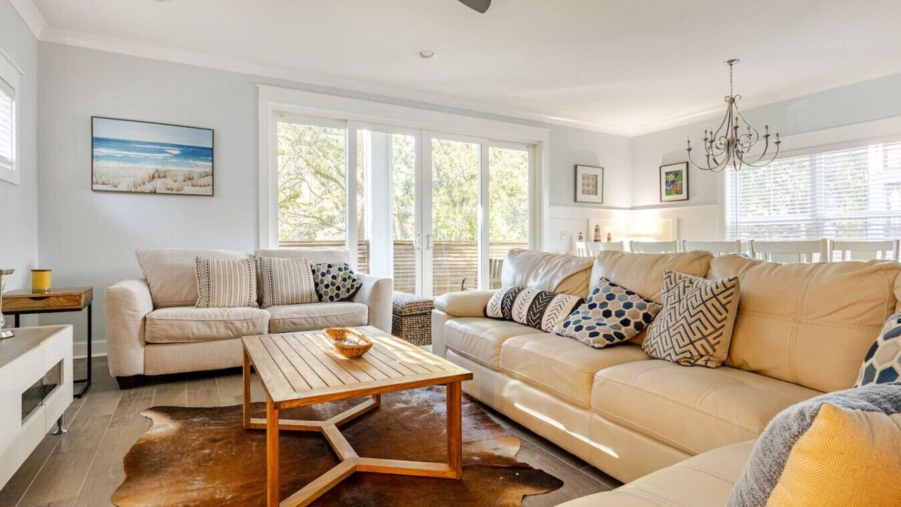 Photo of Livingroom in Folly Field