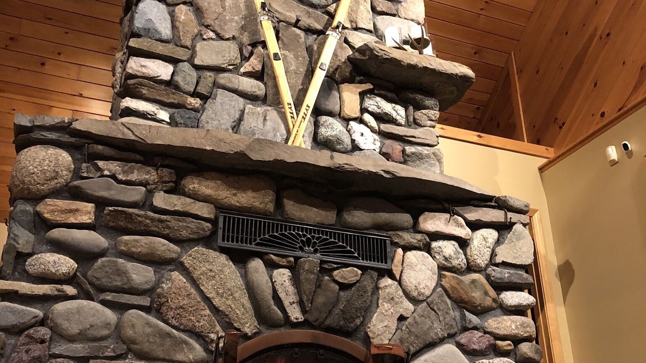 Photo of Livingroom in Carrabassett Valley