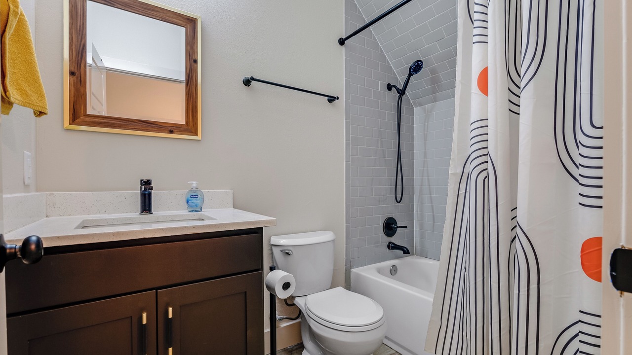 Photo of Bathroom in Government Hill