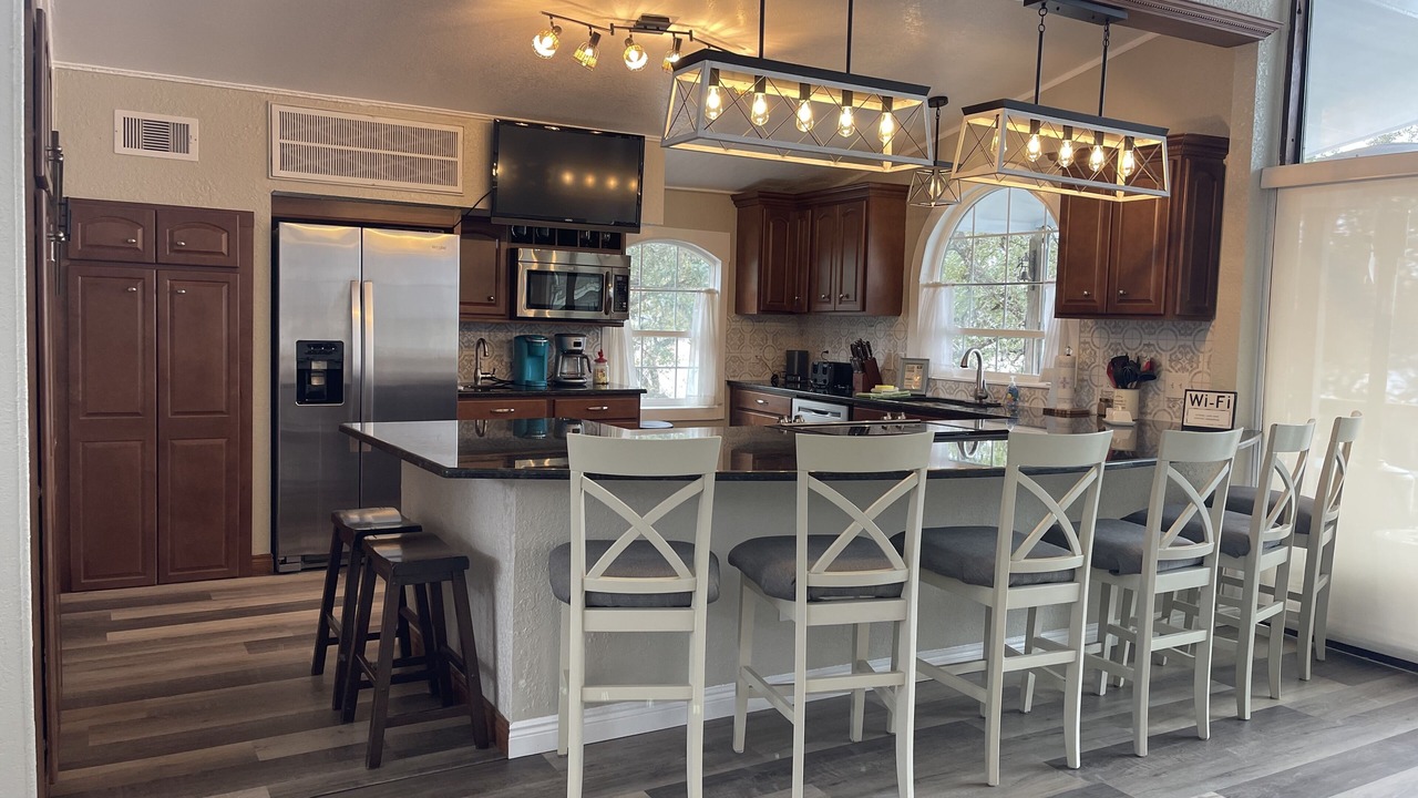 Photo of Kitchen in Canyon Lake