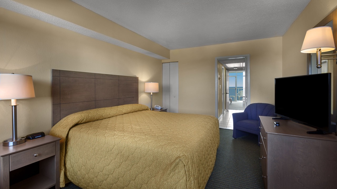 Photo of Bedroom in Arcadian Shores