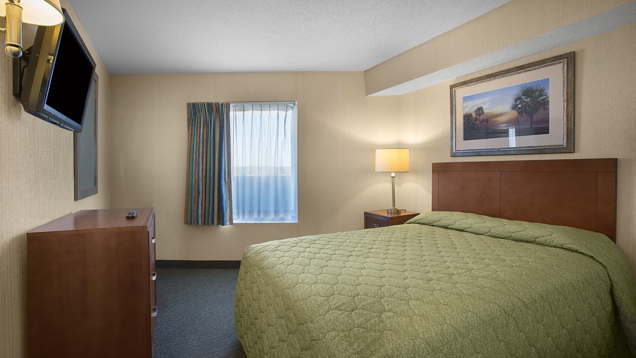 Photo of Bedroom in Arcadian Shores