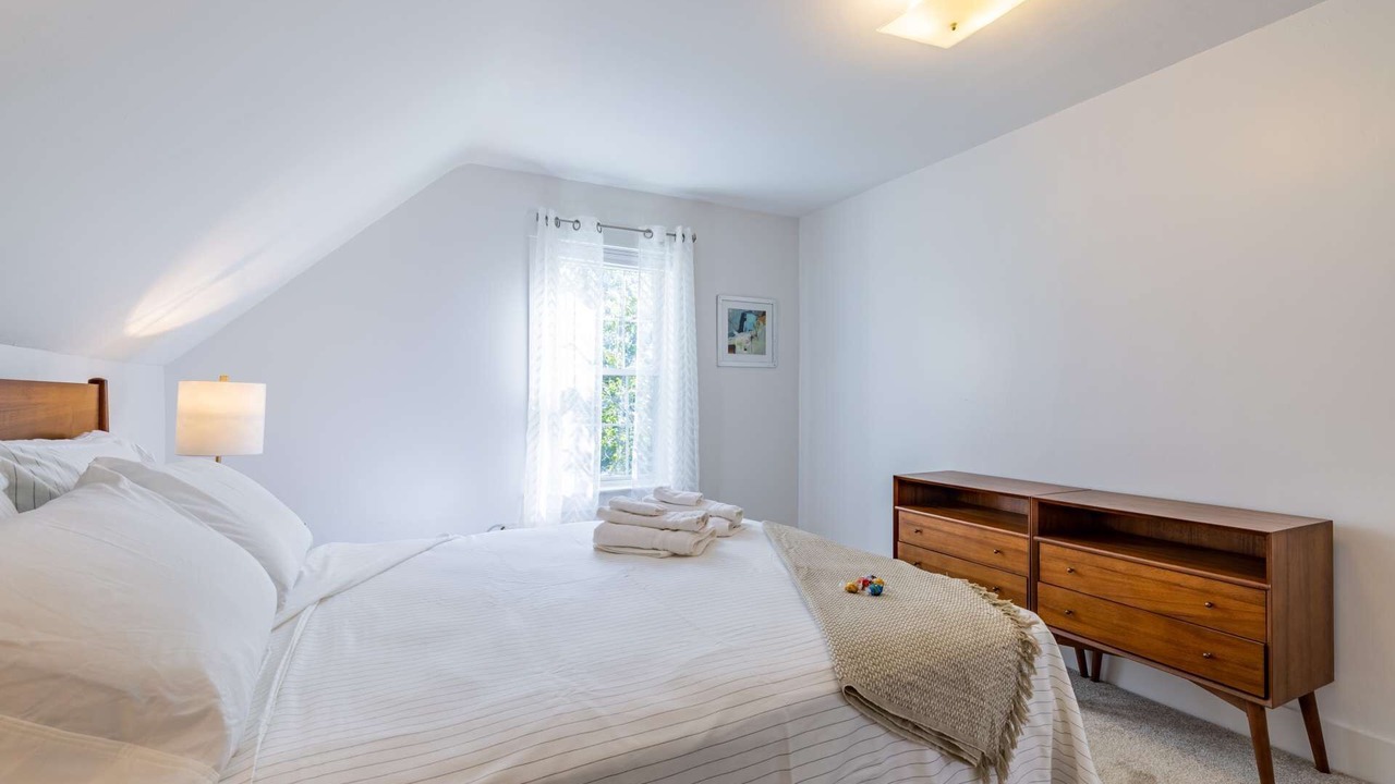 Photo of Bedroom in Salem