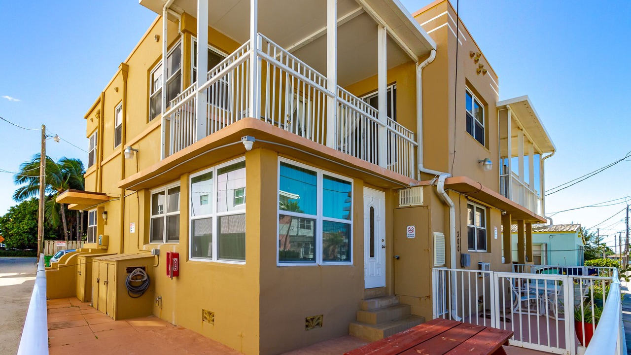 Photo of Outdoor in Hollywood South Central Beach