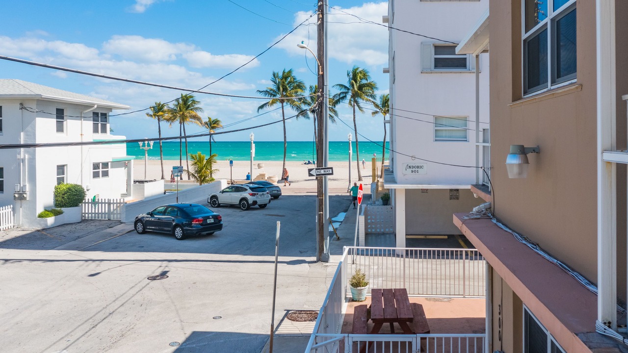 Photo of Outdoor in Hollywood South Central Beach