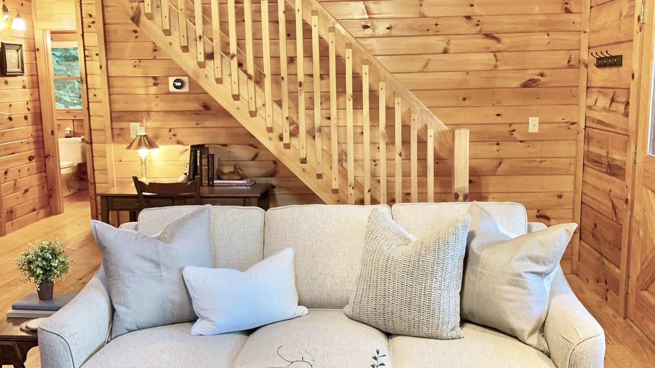 Photo of Livingroom in Hidden Lake