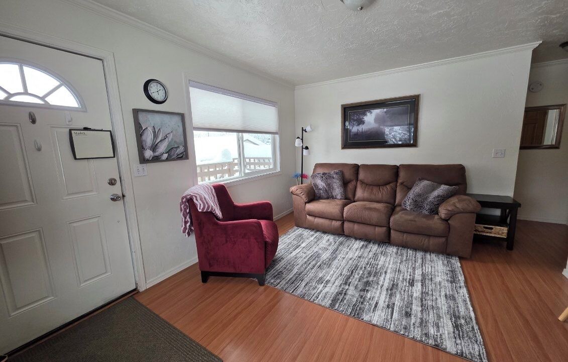 Photo of Livingroom in Mendenhall Valley