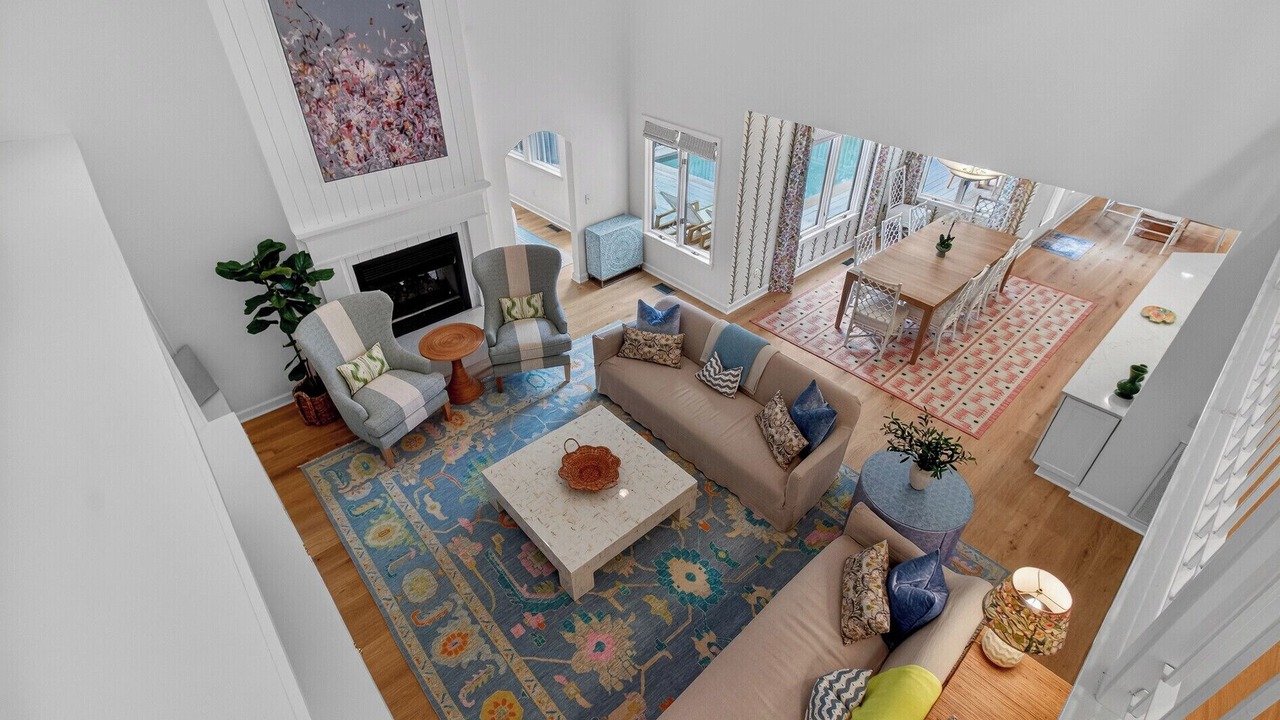 Photo of Livingroom in Pelican Bay