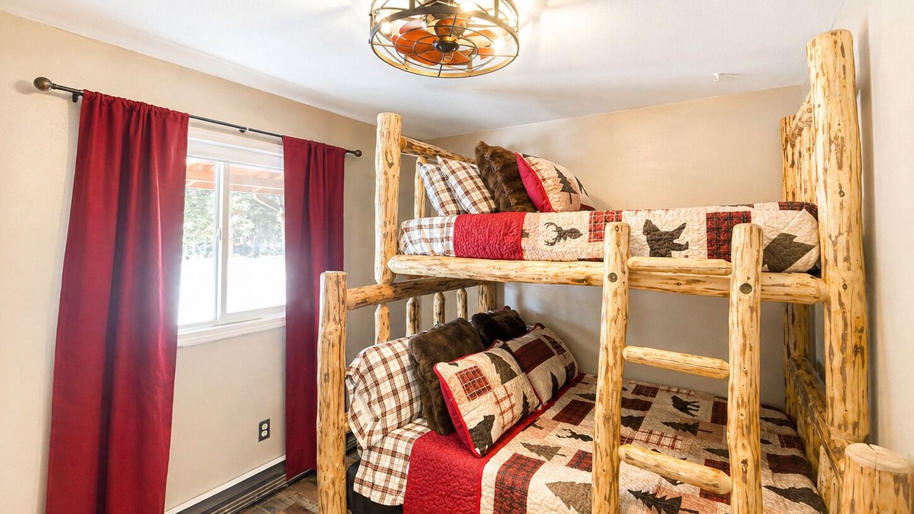 Photo of Bedroom in North Pole