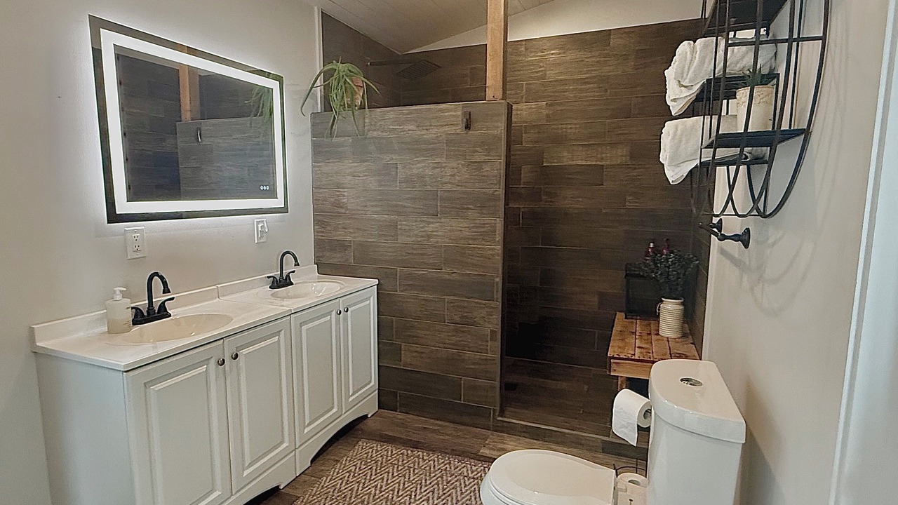 Photo of Bathroom in Homer