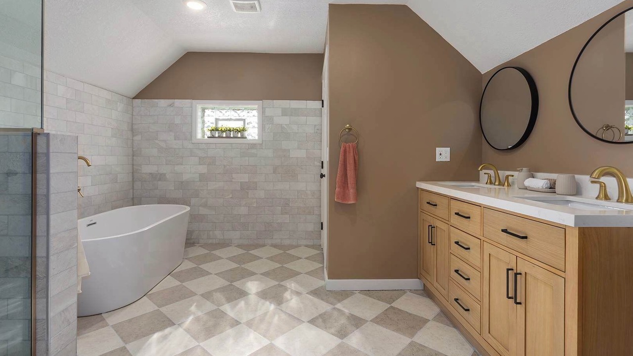 Photo of Bathroom in Southmoreland
