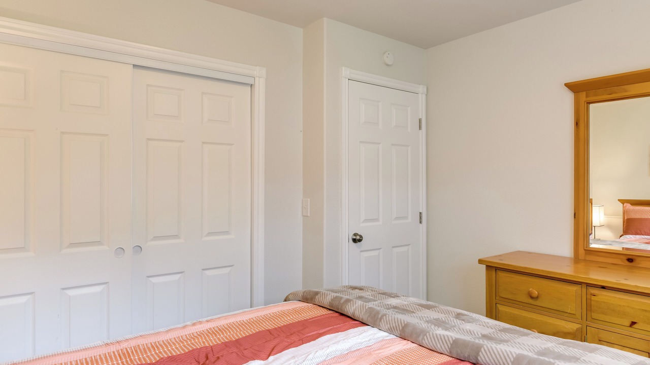 Photo of Bedroom in University Area