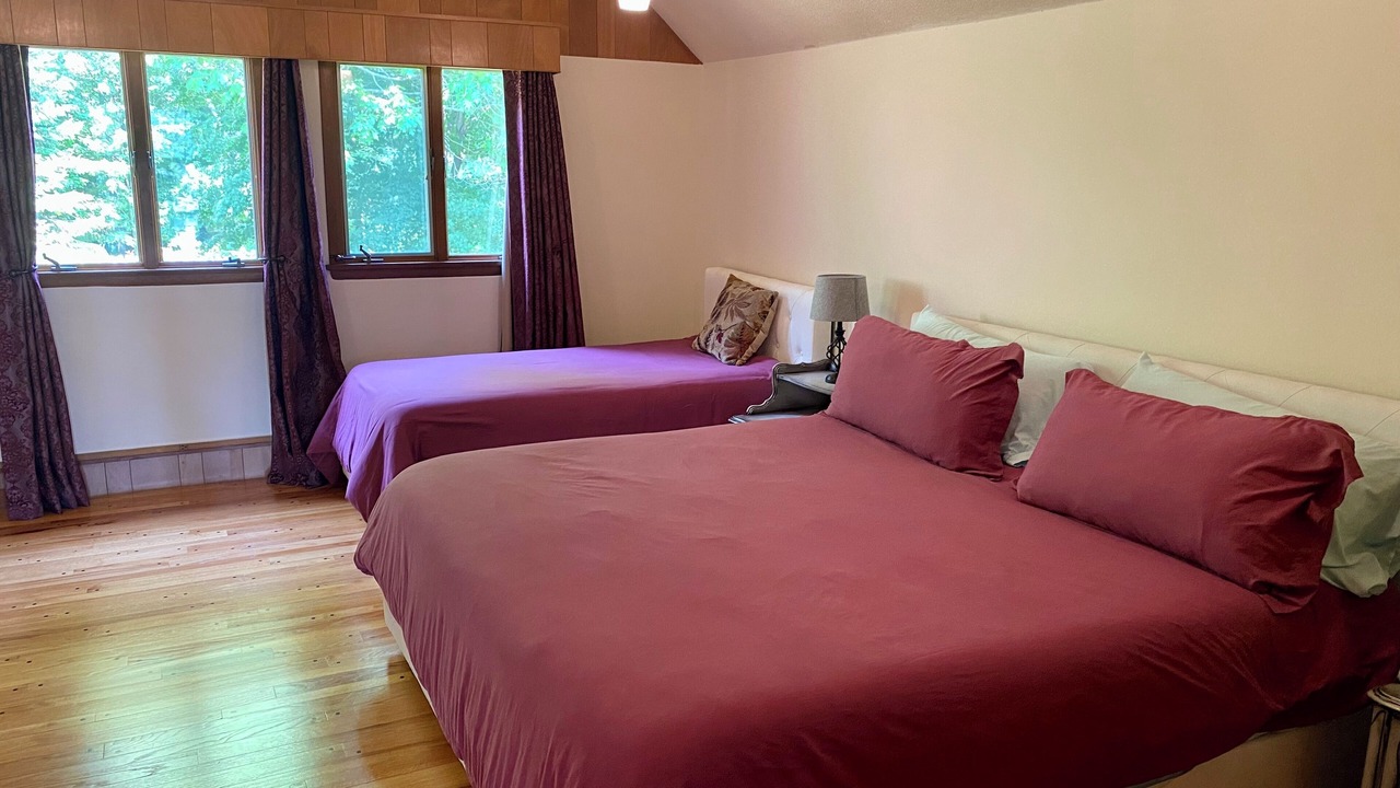 Photo of Bedroom in Orange