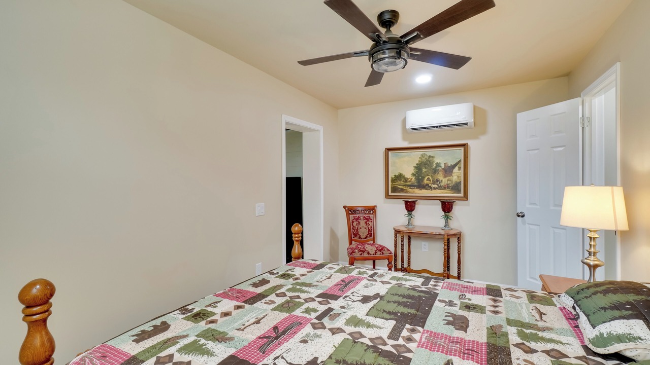 Photo of Bedroom in Townsend
