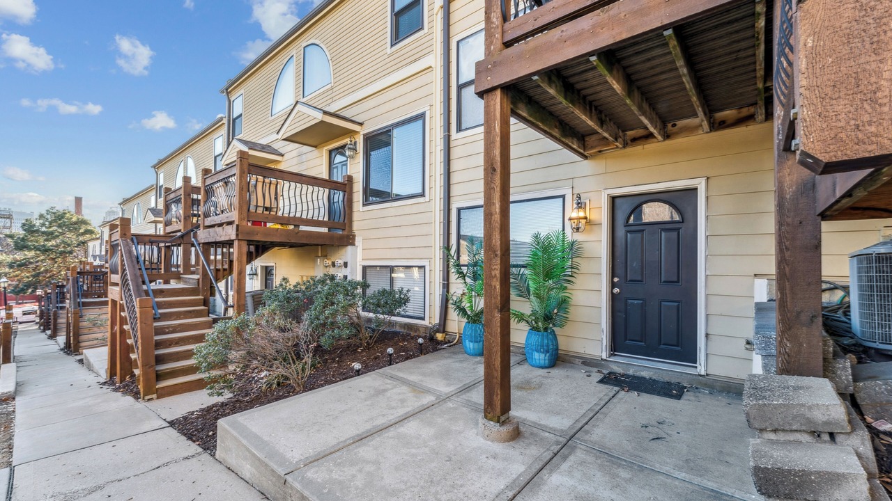 Photo of Outdoor in Quality Hill
