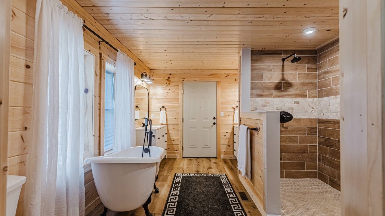 Photo of Bathroom in Whittier