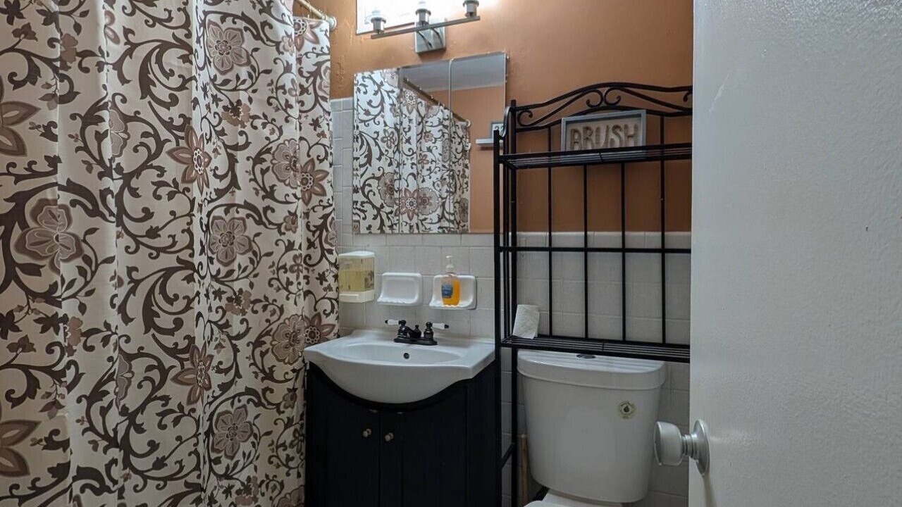 Photo of Bathroom in Peachtree Center