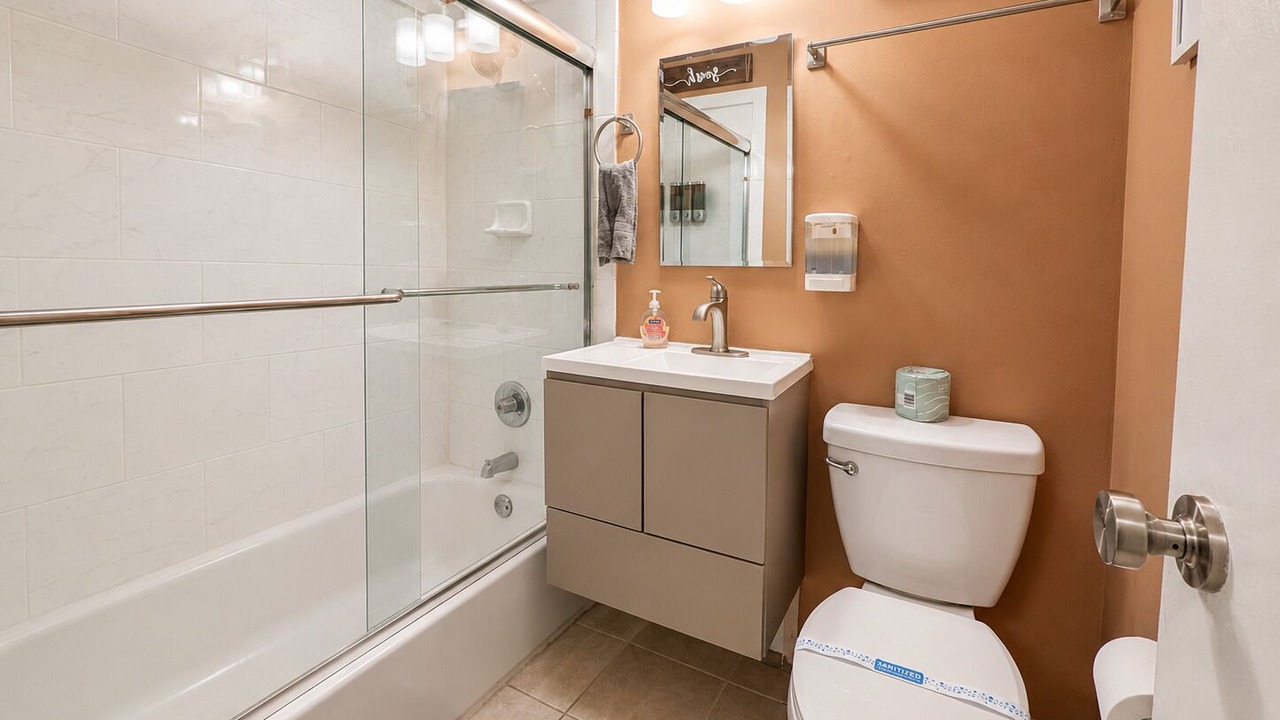 Photo of Bathroom in Peachtree Center