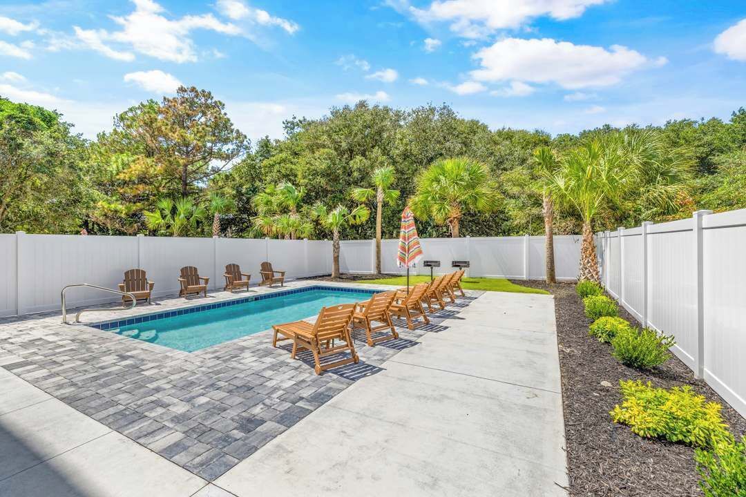Photo of Outdoor in Long Bay Estates