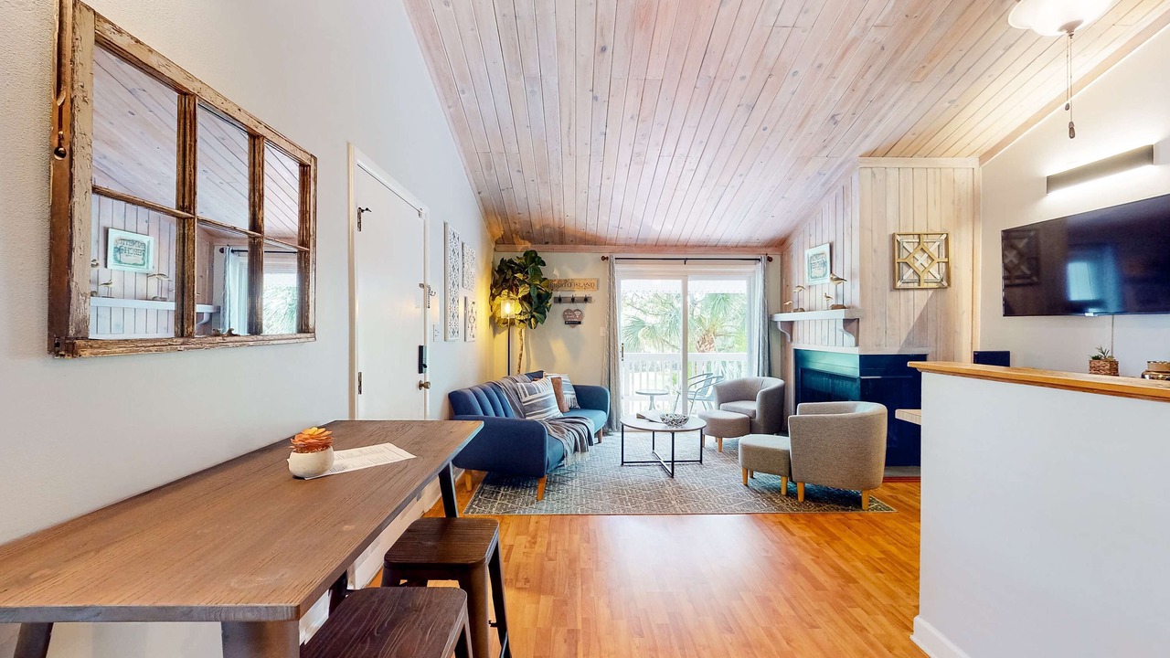 Photo of Livingroom in Ocean Ridge