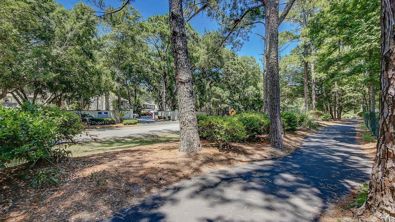 Photo of Outdoor in Folly Field