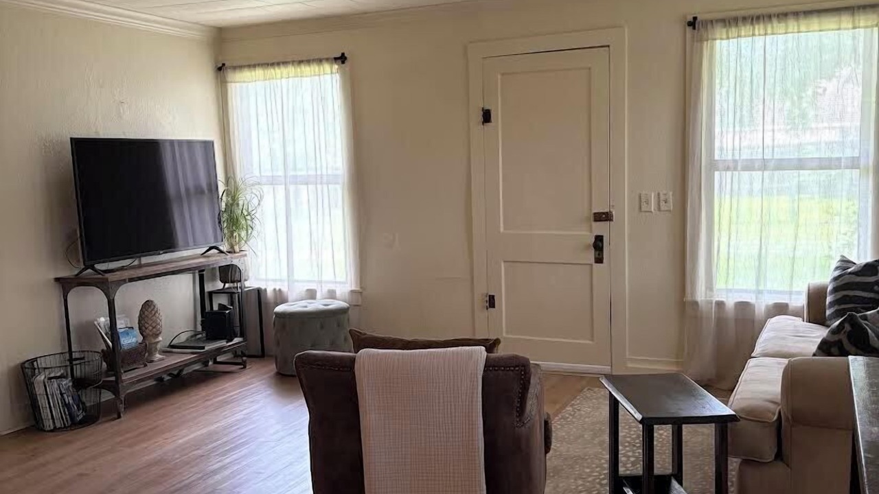Photo of Livingroom in Kyle