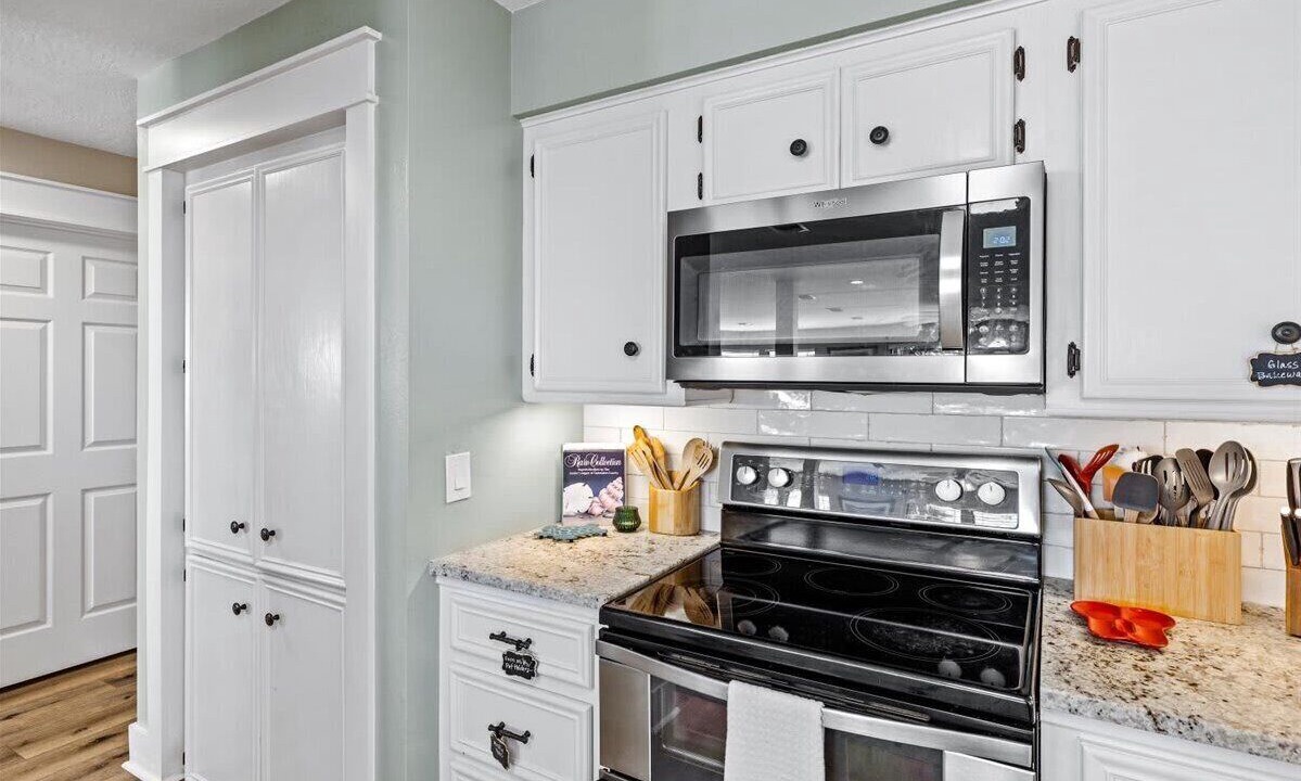 Photo of Kitchen in Terramar Beach