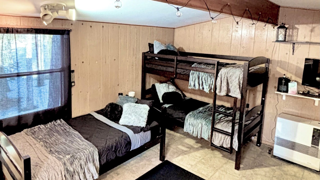 Photo of Bedroom in Kasilof