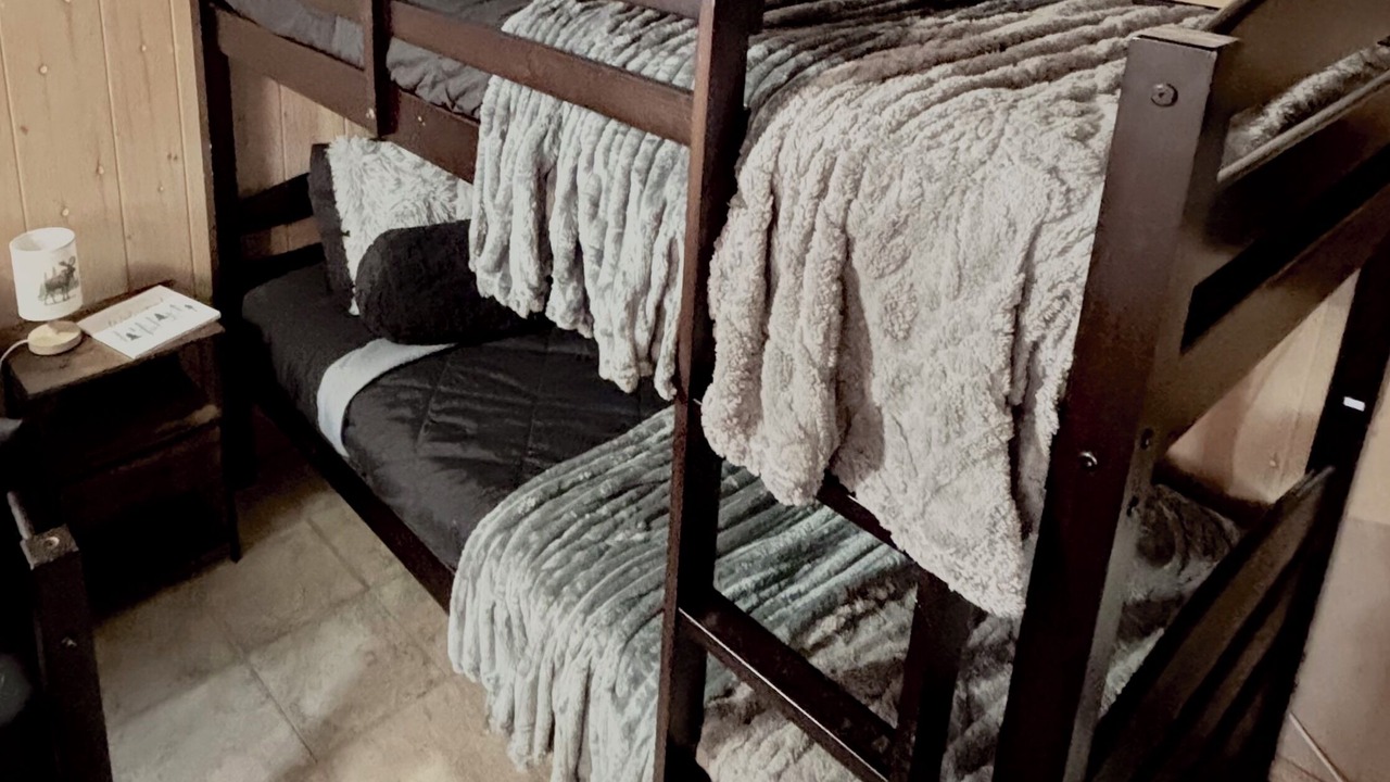 Photo of Bedroom in Kasilof