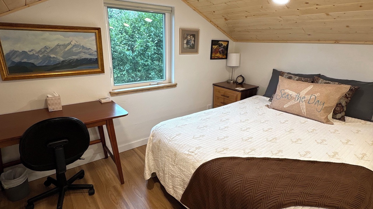 Photo of Bedroom in Homer