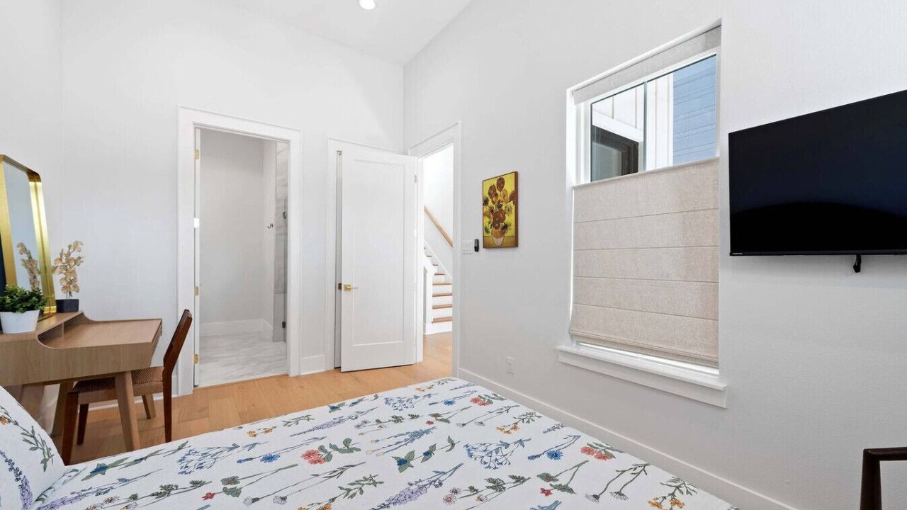Photo of Bedroom in Canyon Lake