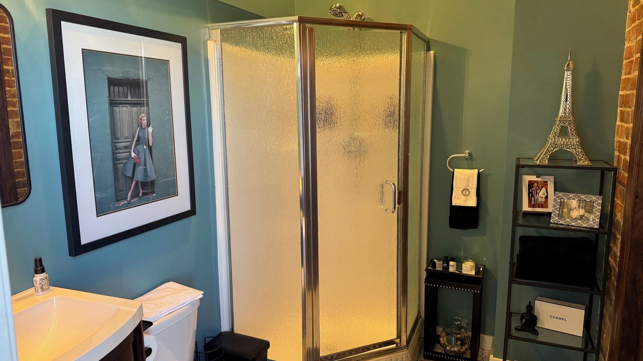 Photo of Bathroom in River Market
