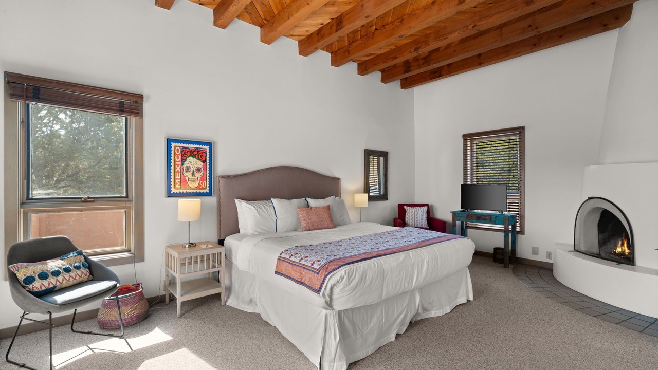 Photo of Bedroom in Nambe Pueblo
