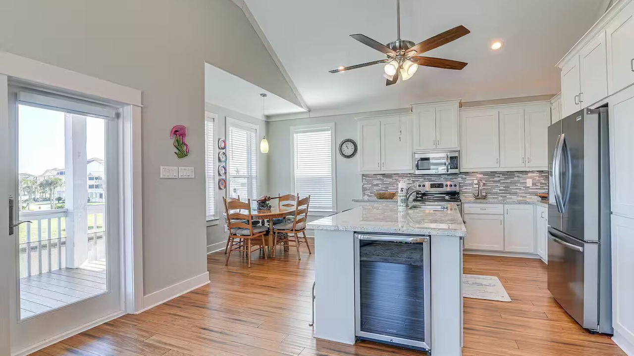 Photo of Kitchen in Terramar Beach