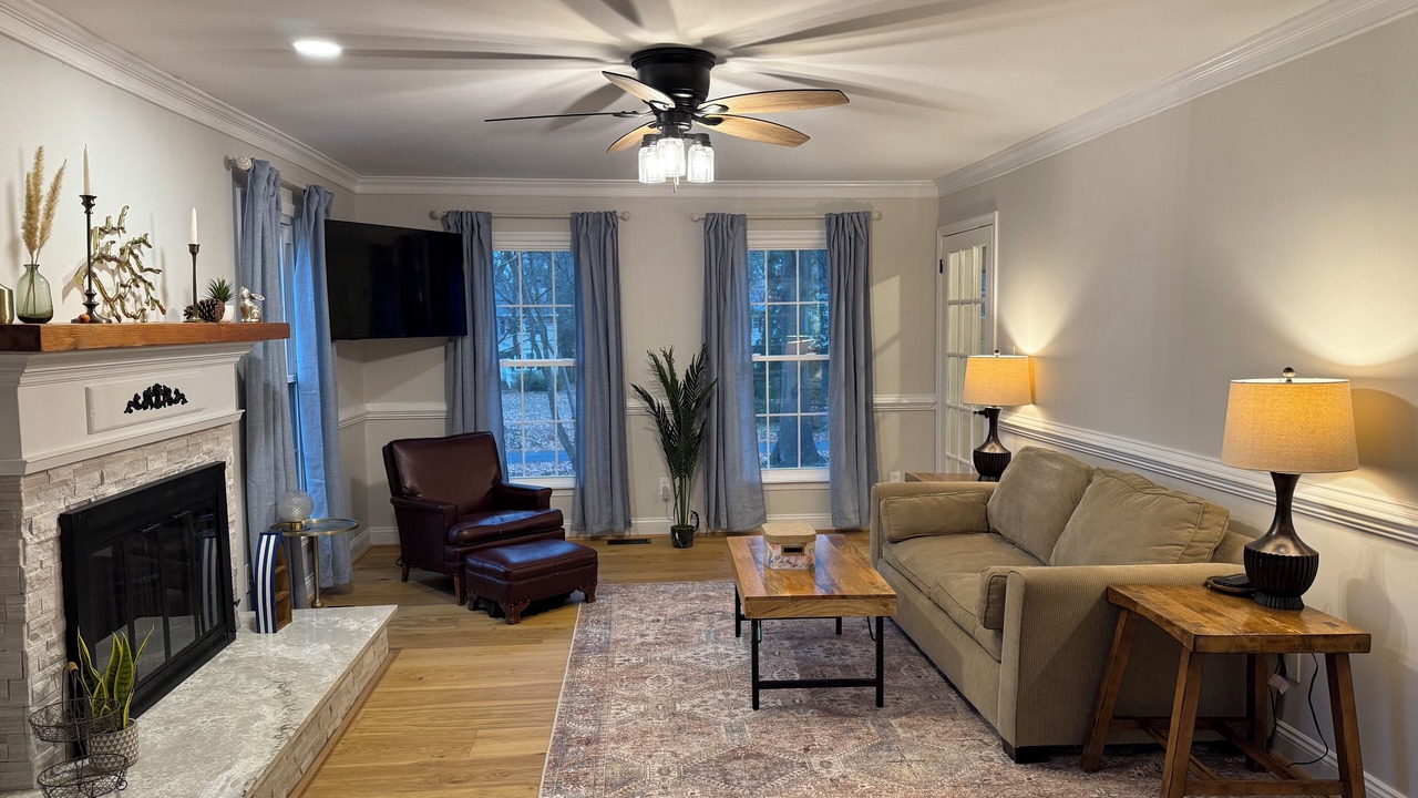Photo of Livingroom in Gloucester Point