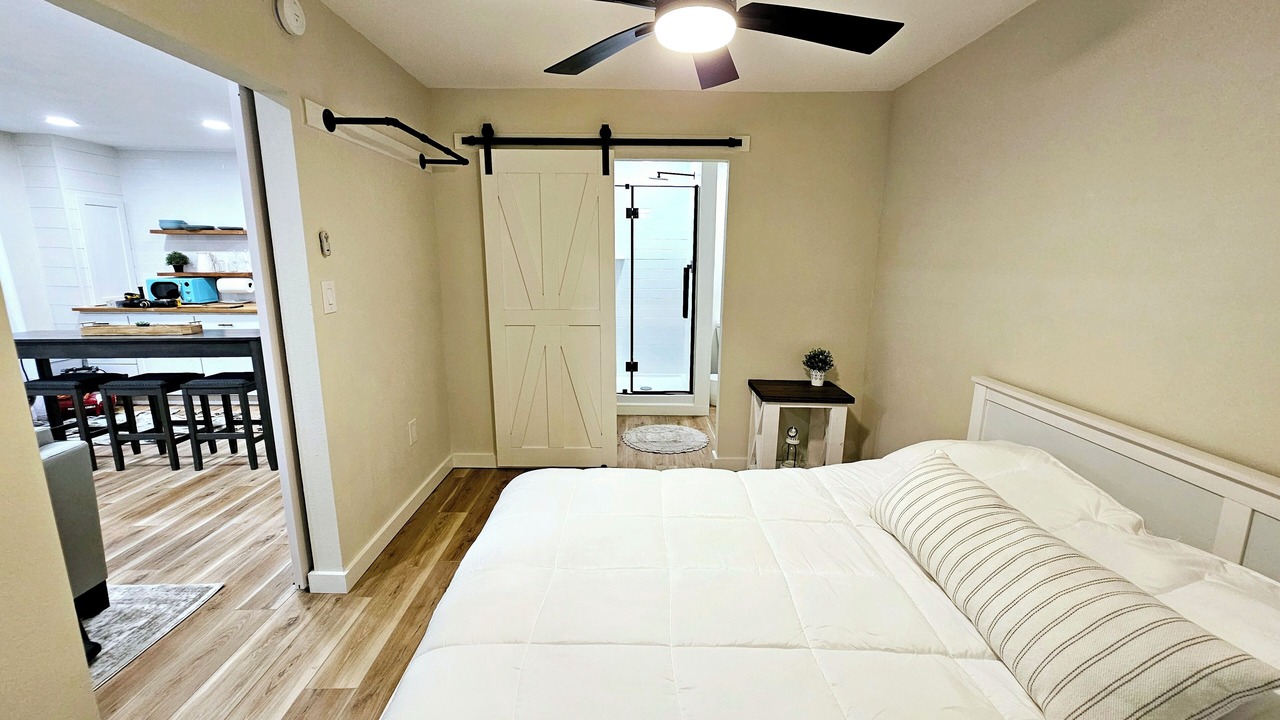Photo of Bedroom in League City