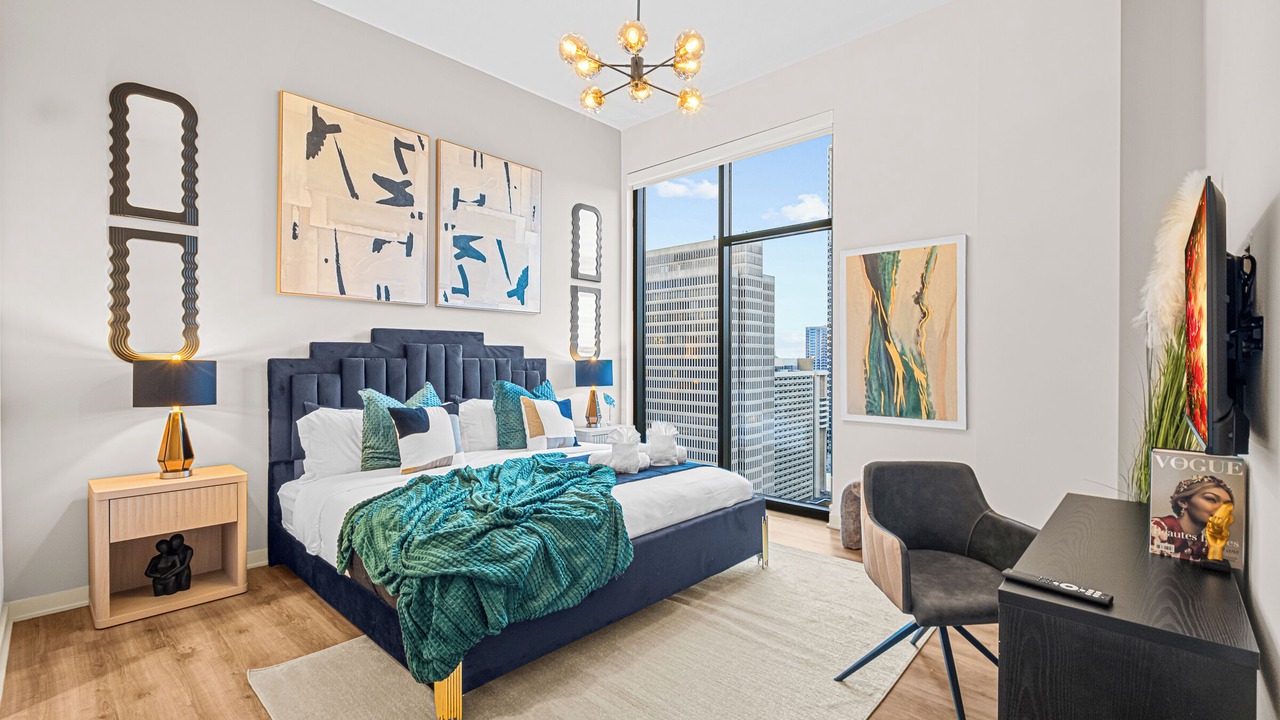 Photo of Bedroom in Peachtree Center