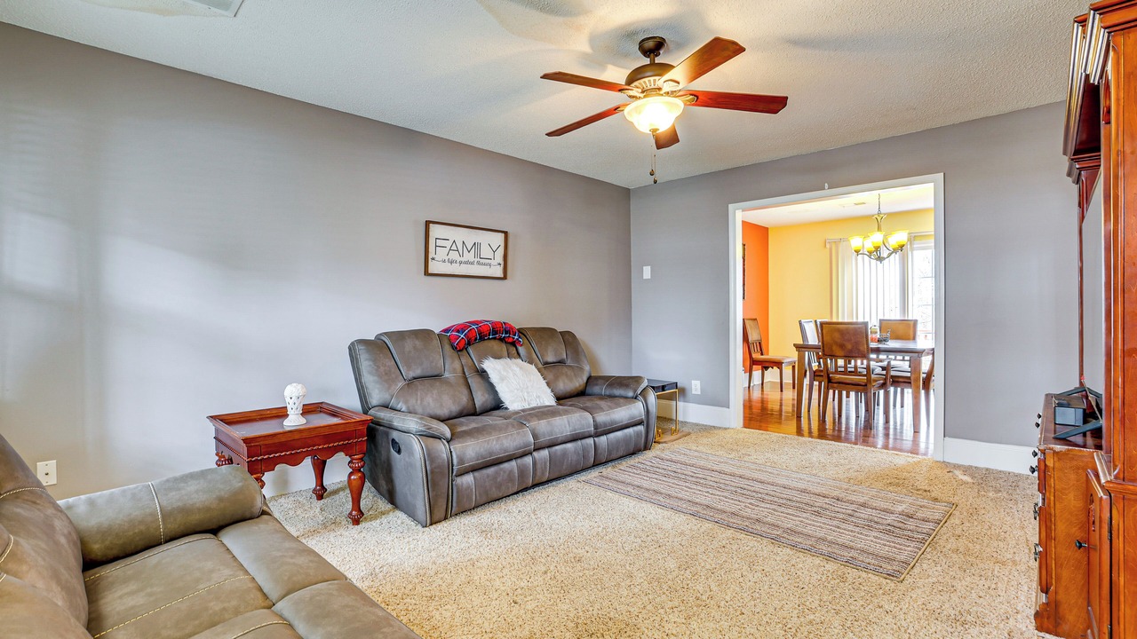 Photo of Livingroom in Simpsonville
