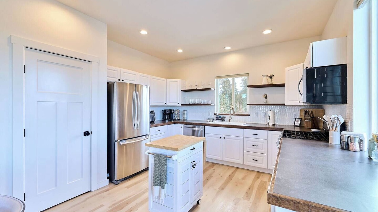 Photo of Kitchen in Diamond Ridge