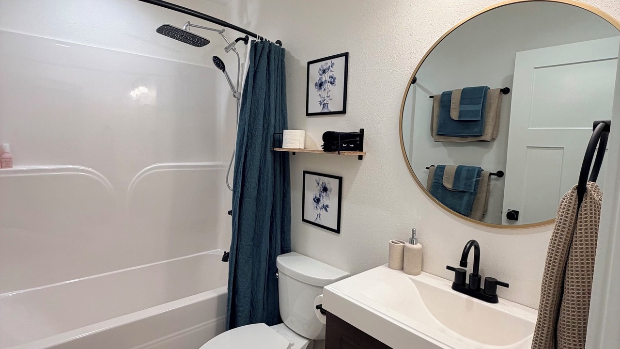 Photo of Bathroom in Diamond Ridge