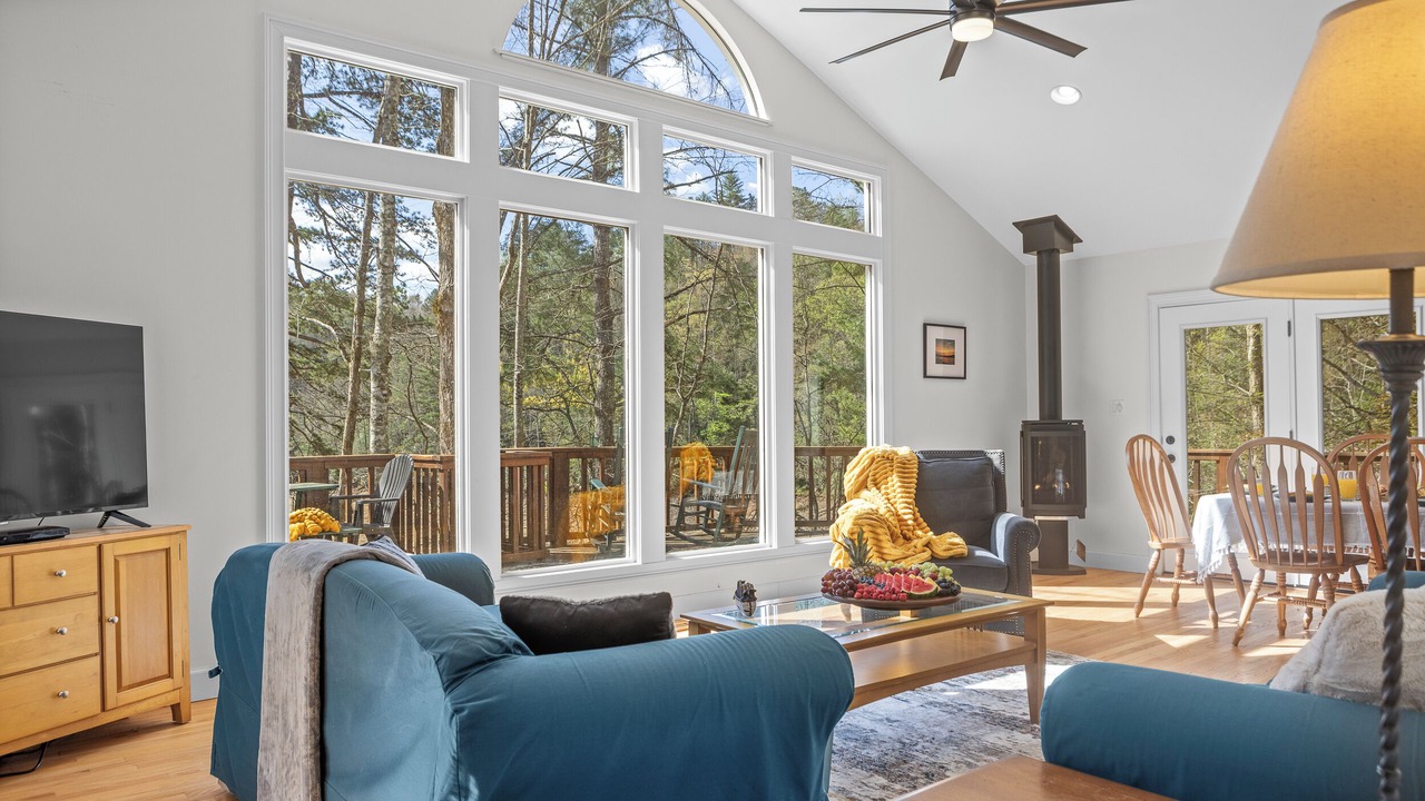 Photo of Bedroom in Robbinsville