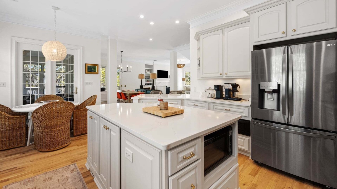 Photo of Kitchen in Debordieu Colony