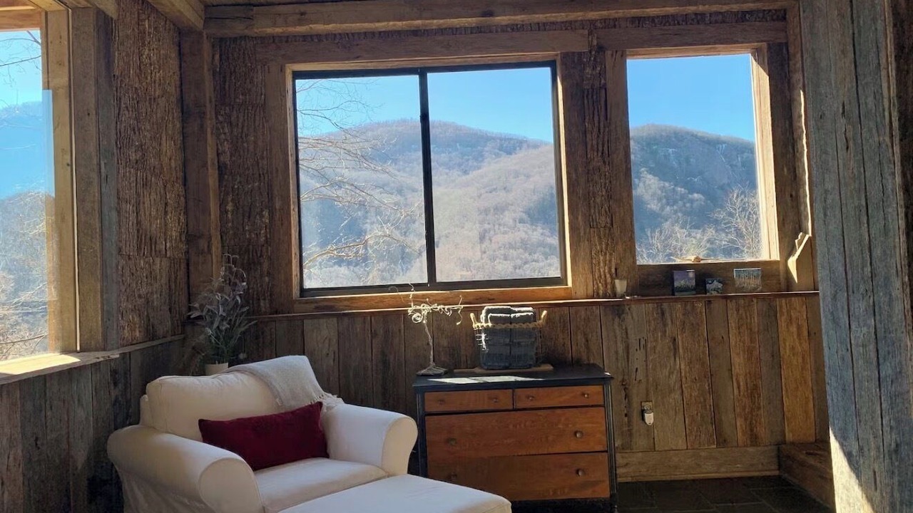 Photo of Livingroom in Chimney Rock
