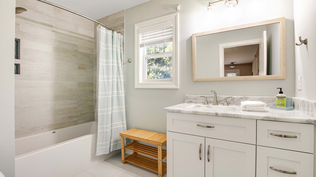 Photo of Bathroom in Sunset Point