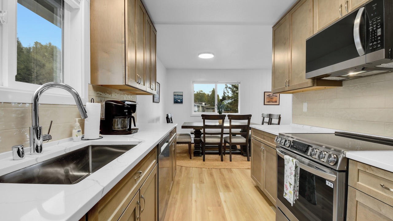 Photo of Kitchen in Northeast Anchorage